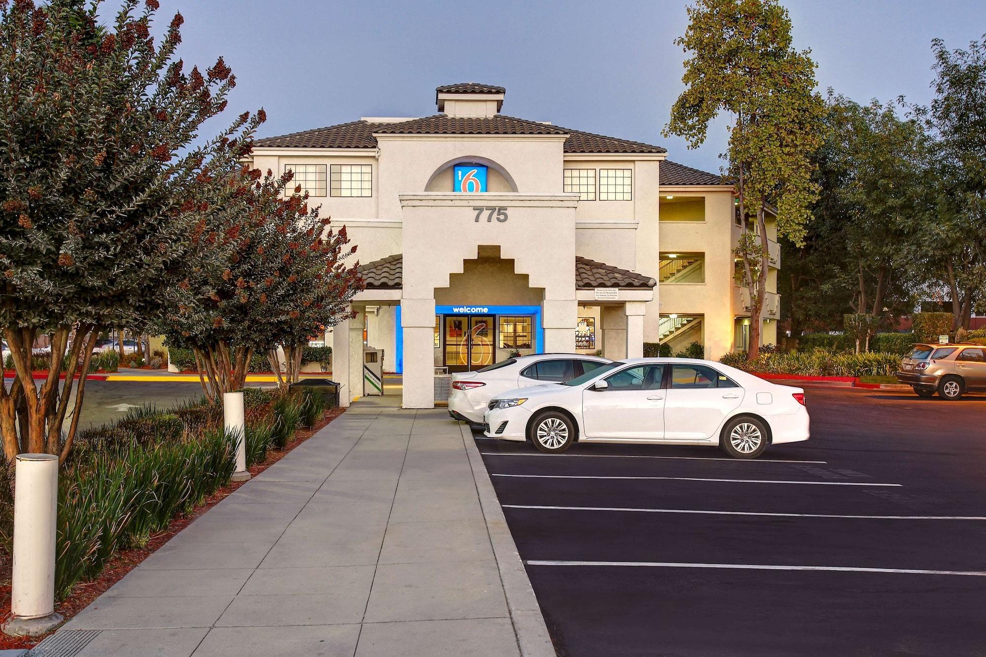 Varios Motel 6 Sunnyvale, CA - North