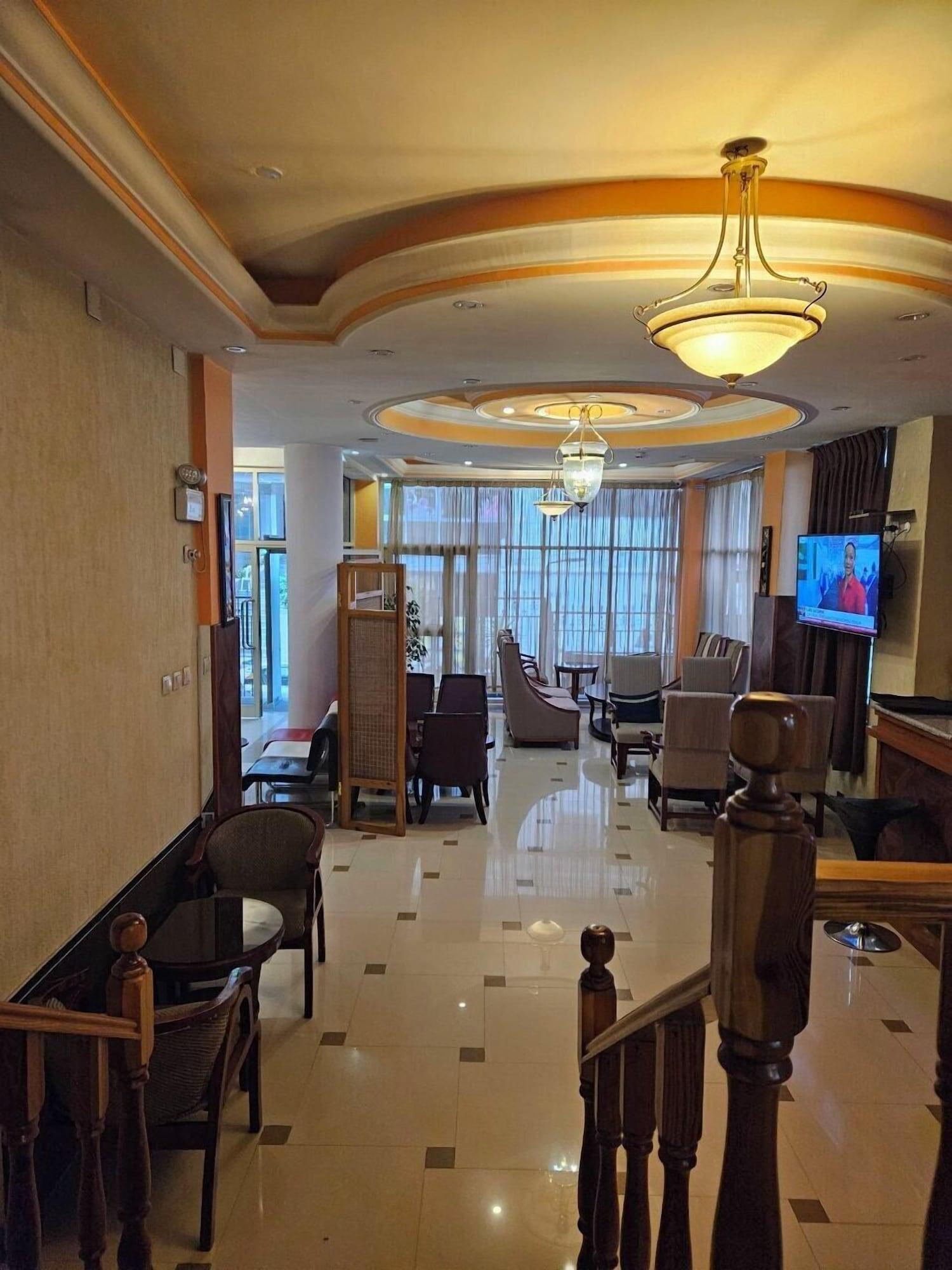 Bar/Salón C fun Addis Hotel
