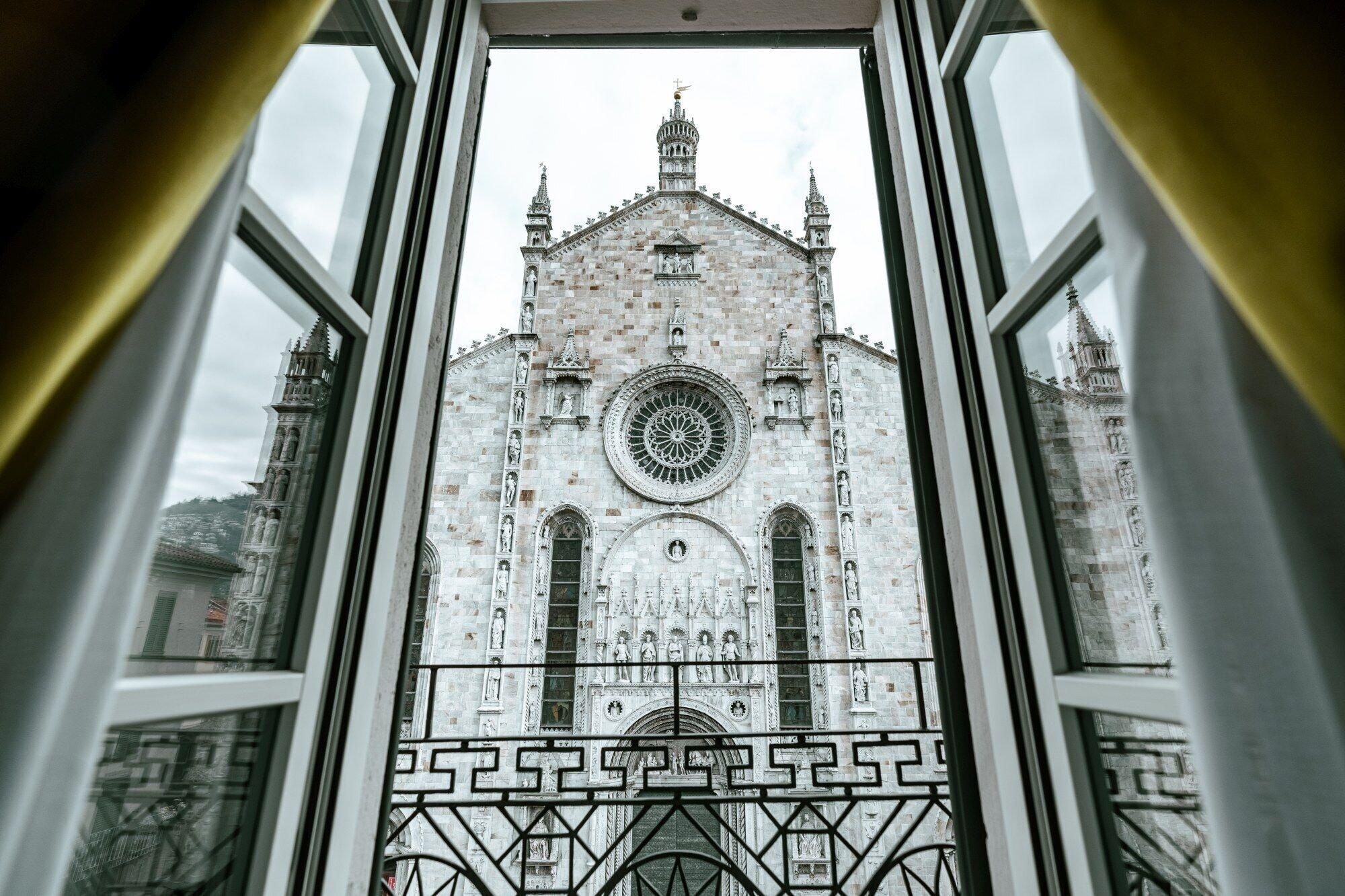 Vista Exterior Aurum - Como Luxury Suites