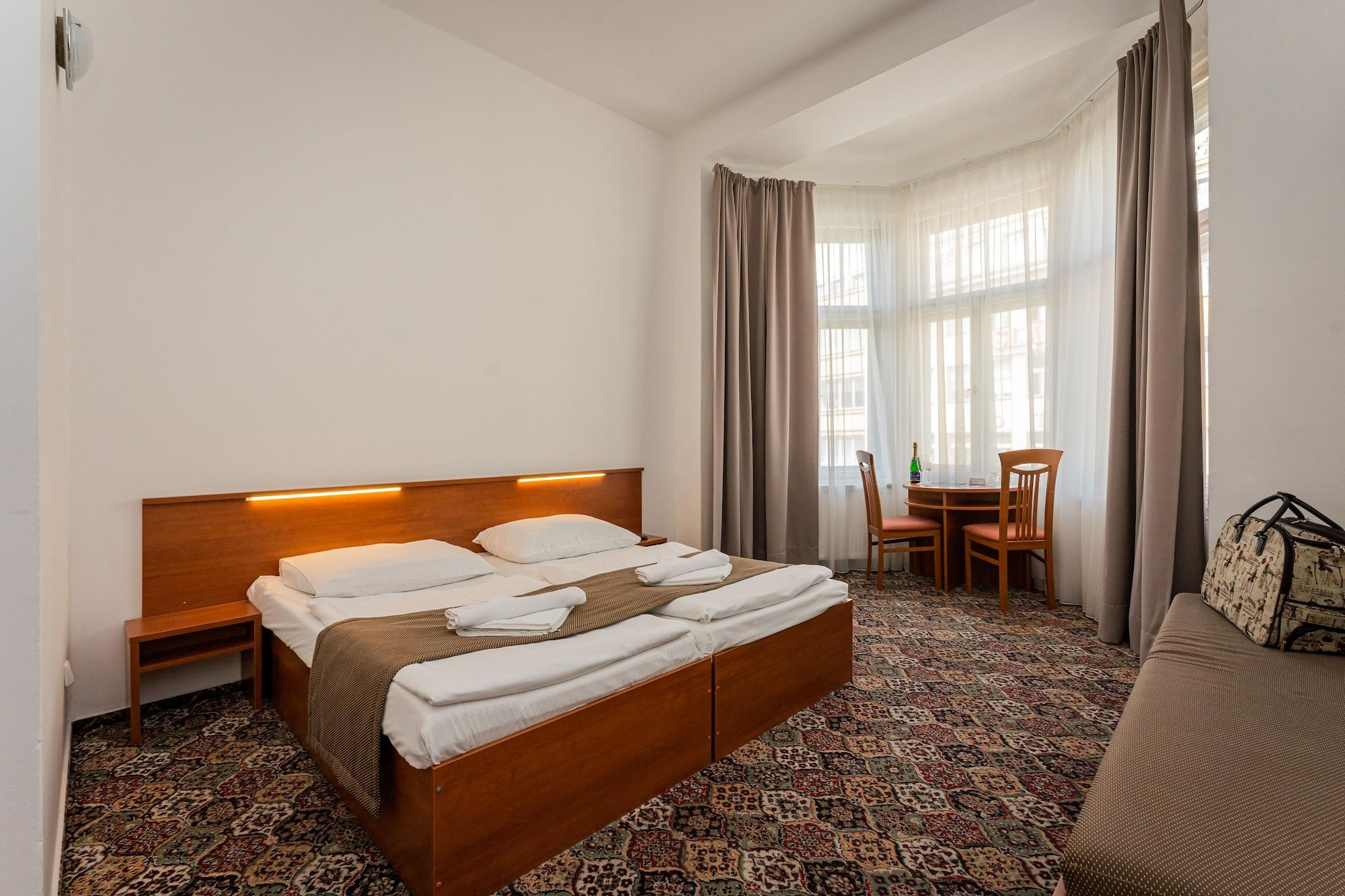 Varios Hotel City Centre