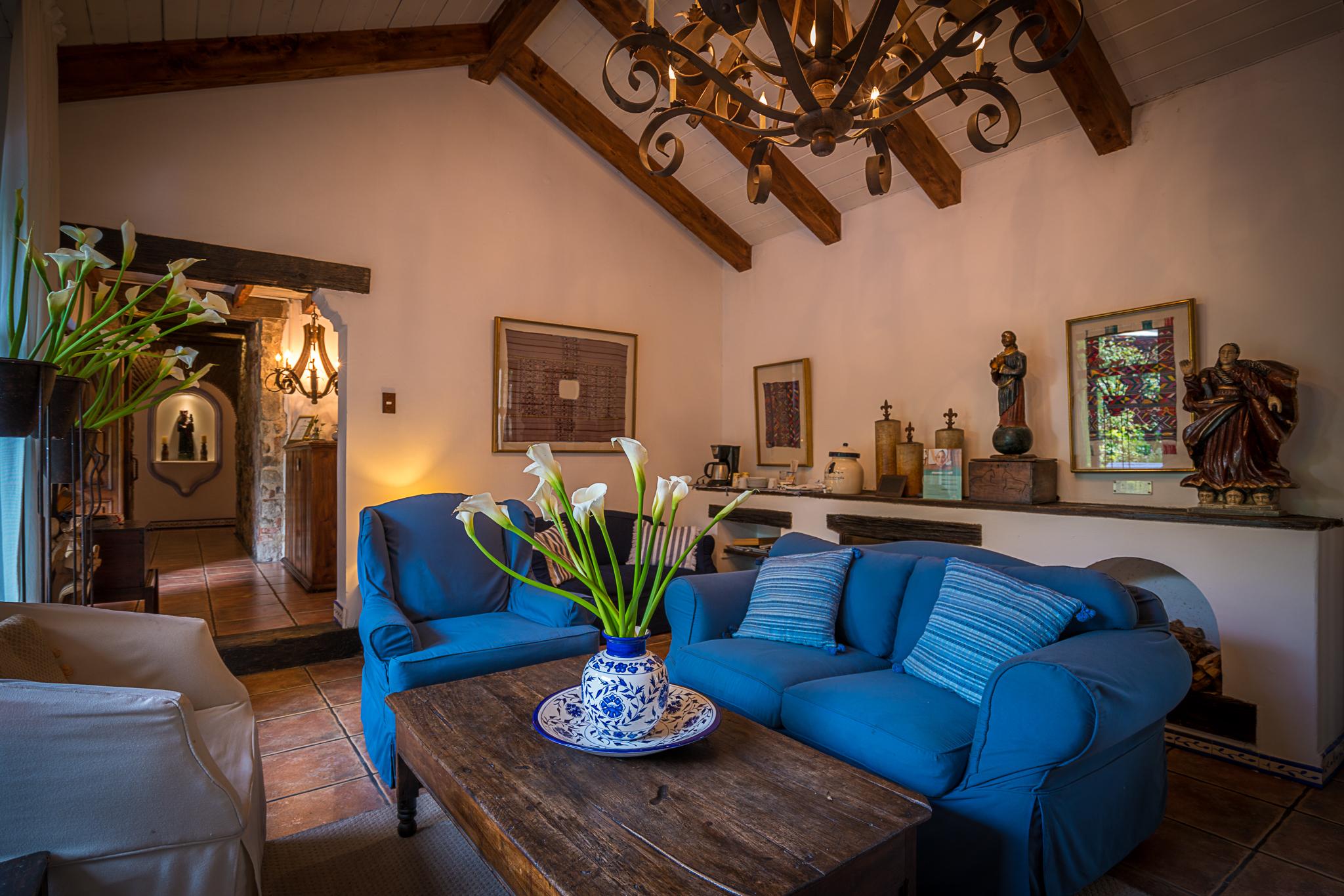 Vista Lobby Casa Encantada by Porta Hotels