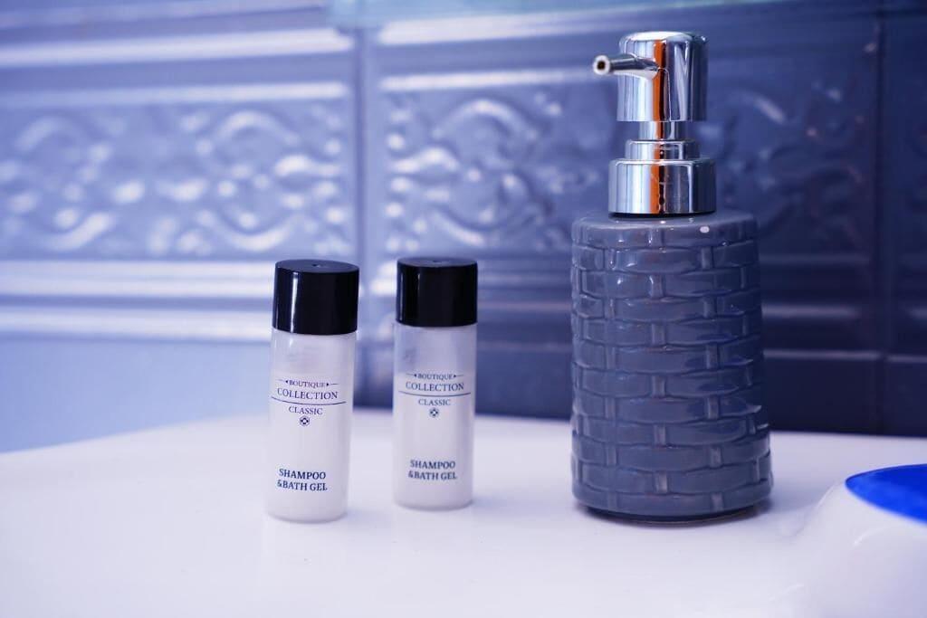 Equipamiento de Habitación Vila 15 by Nam Nam