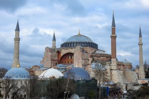 Actividad - Saltar línea: Santa Sofía, Cisterna y Topkapi