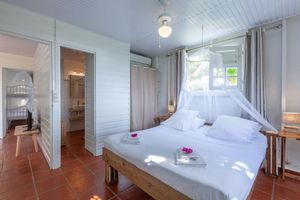 Alquiler Vacacional - Villa Vue Sauvage - Seasonal holiday rental in Tartane.