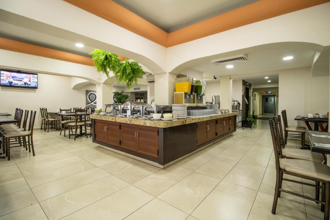 Restaurant Howard Johnson by Wyndham Veracruz