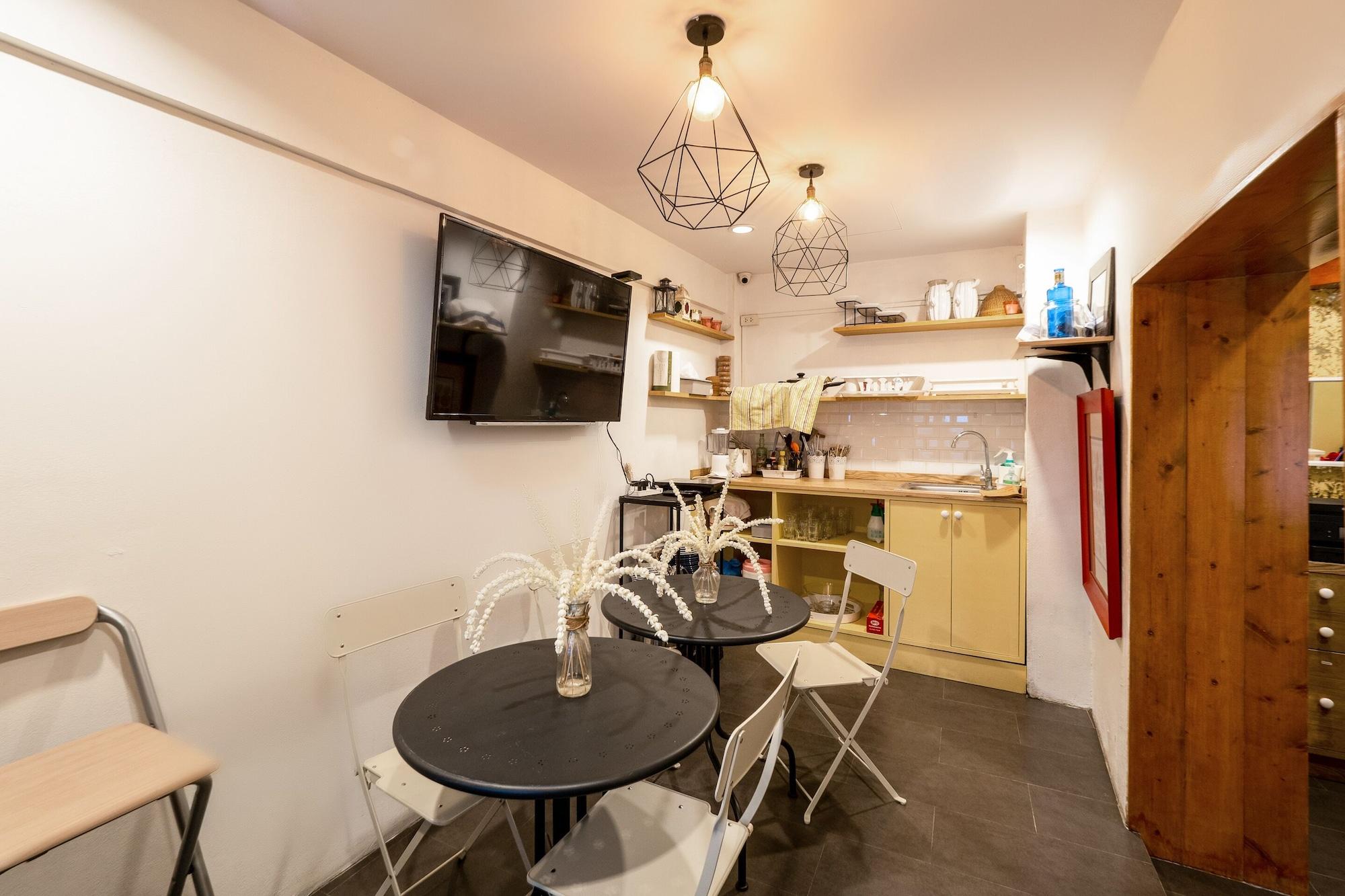 Restaurant OYO 895 The Onion Hostel