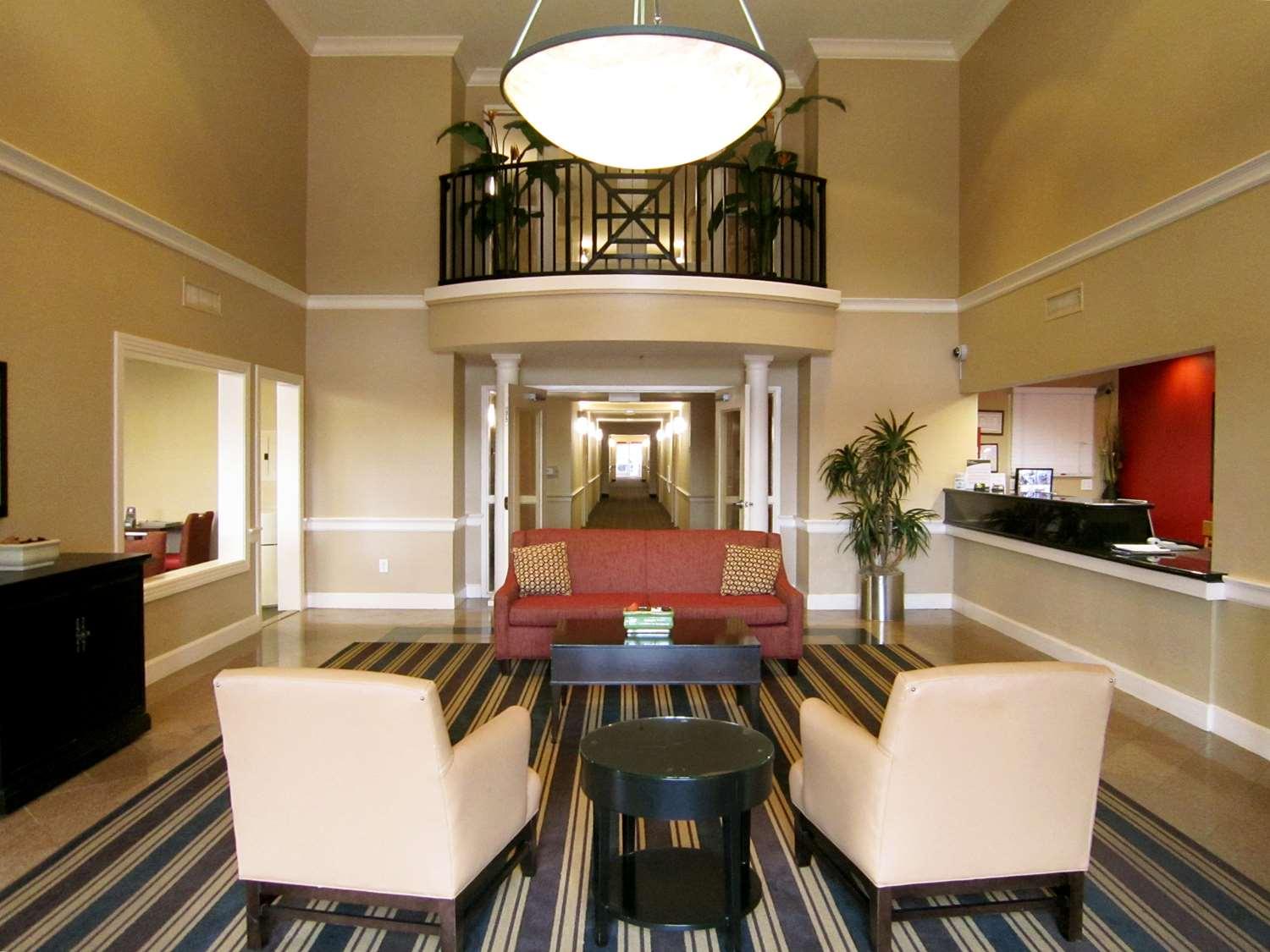Lobby view Extended Stay America - Tampa - Airport - N. West Shore Blvd