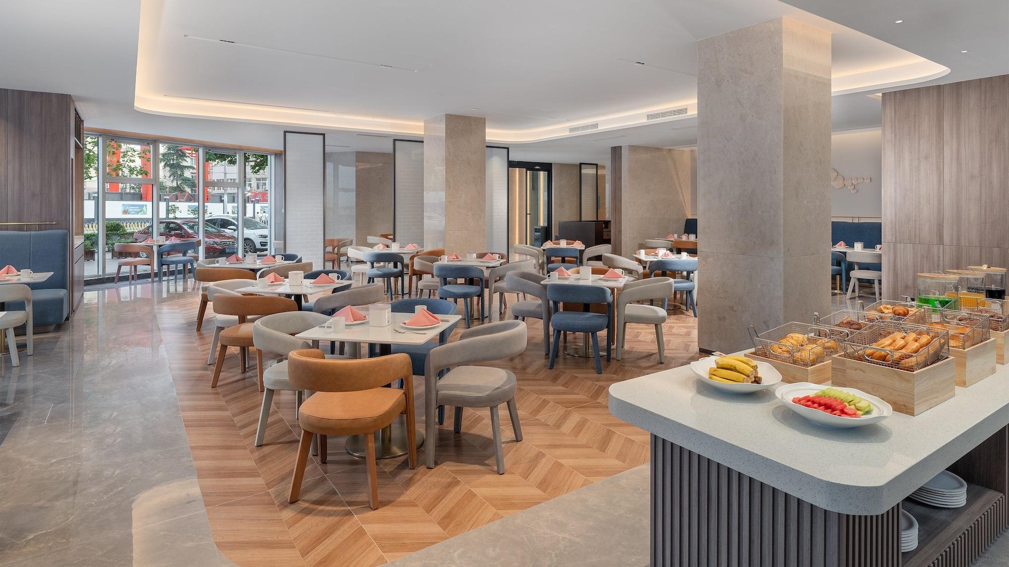 Restaurant Holiday Inn Express Qingdao Shibei by IHG