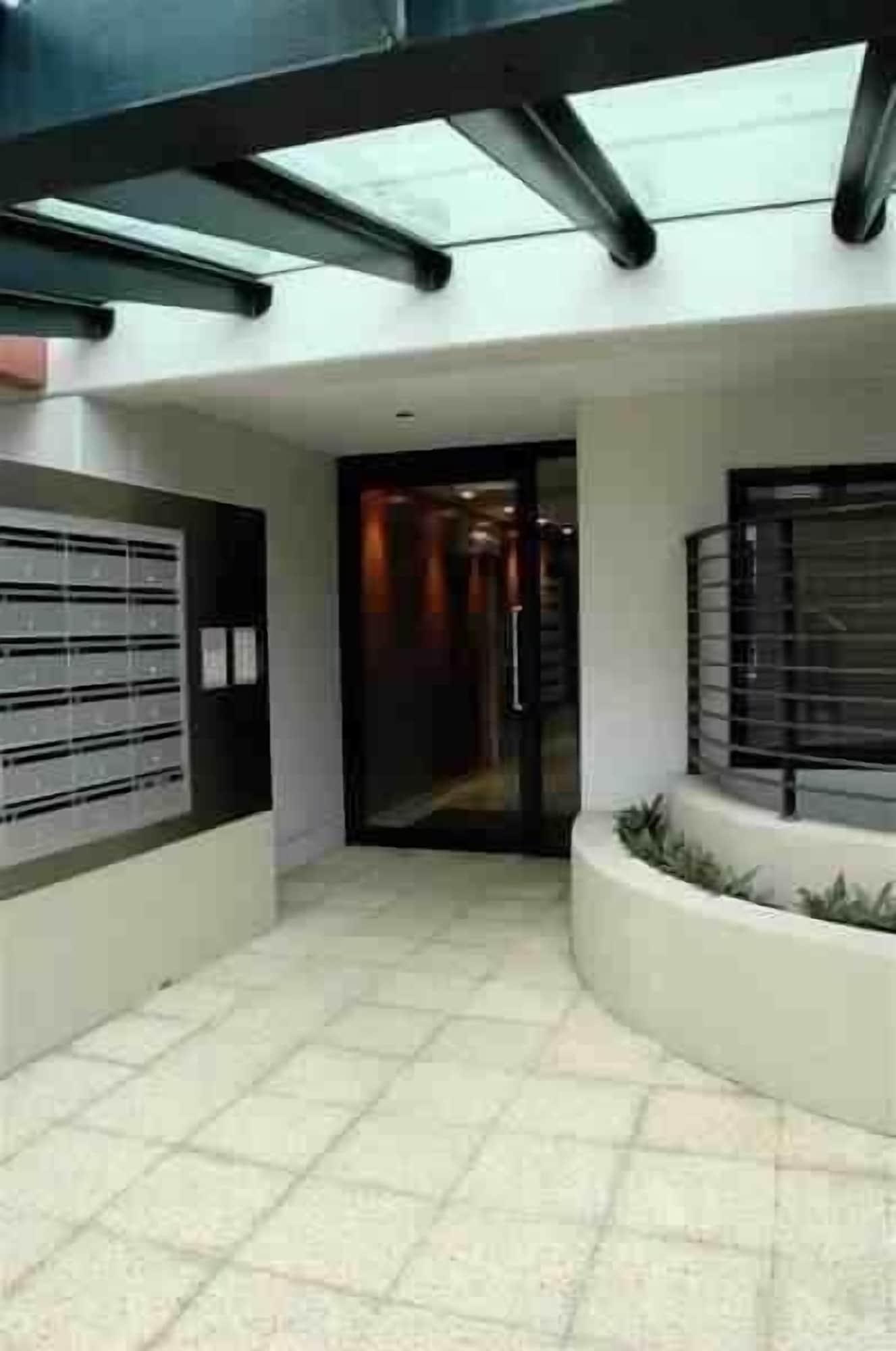 Vista Lobby City West Accommodation