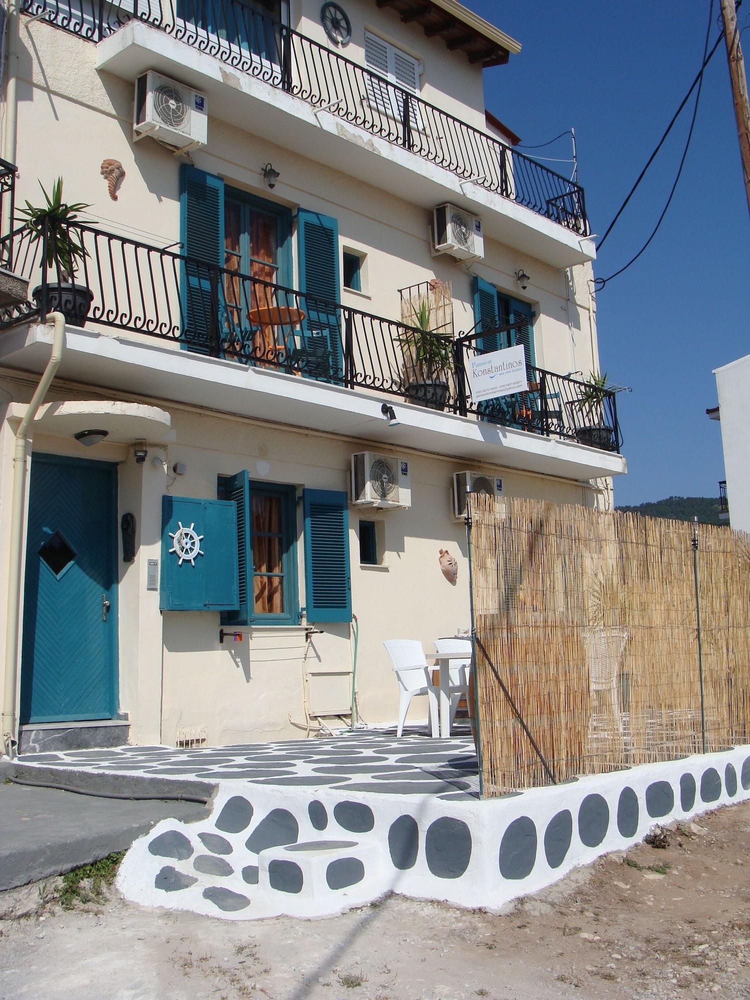 Vista Exterior Pansion Konstantinos