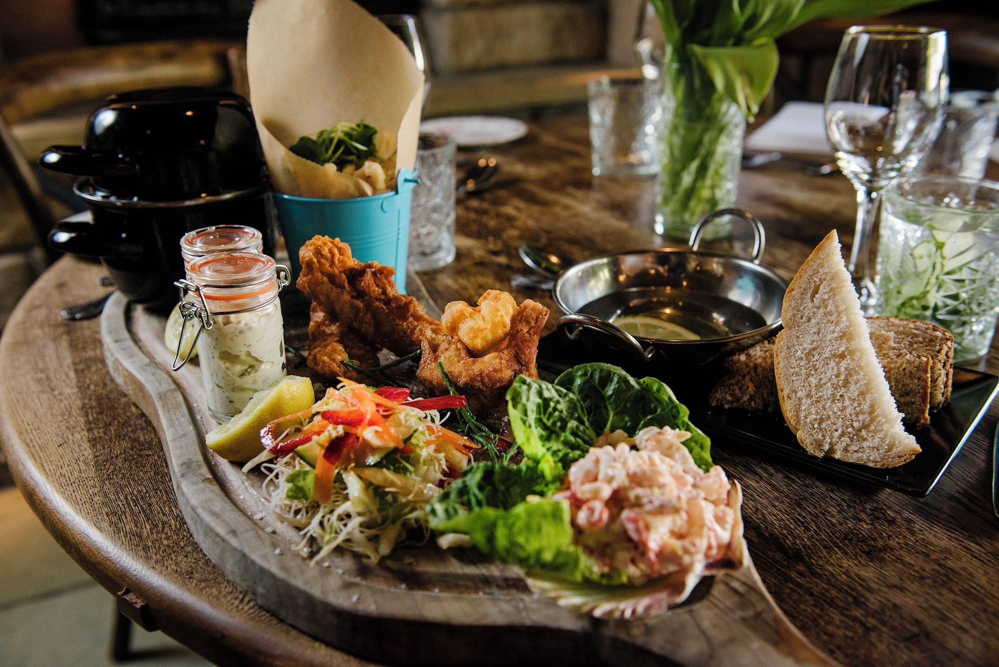 Restaurant Le Petit Chateau & William de Percy