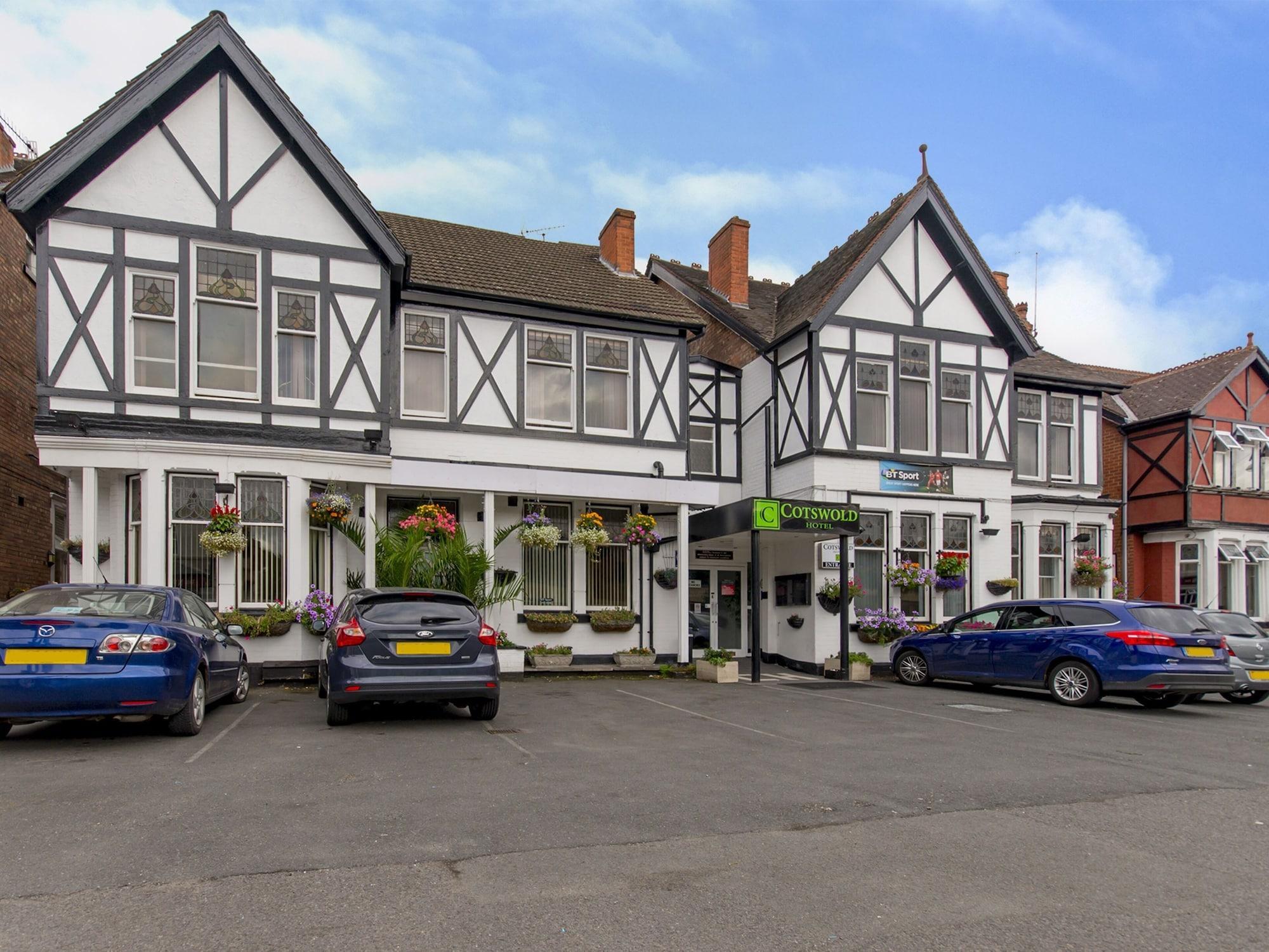 Varios Cotswold Hotel