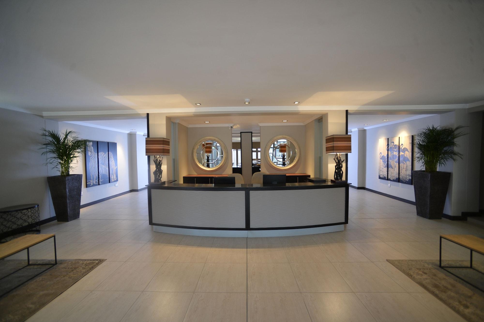 Vista Lobby Regent Select Hotel