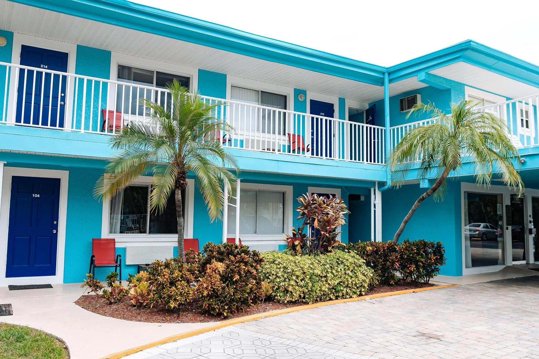 Vista Exterior The Bayside Inn & Marina