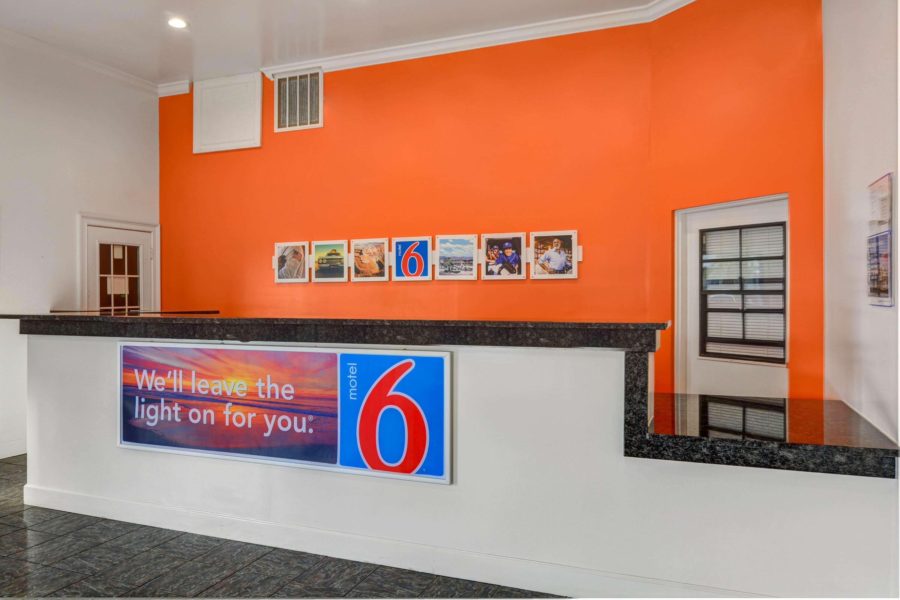 Vista Lobby Motel 6 Moultrie, GA