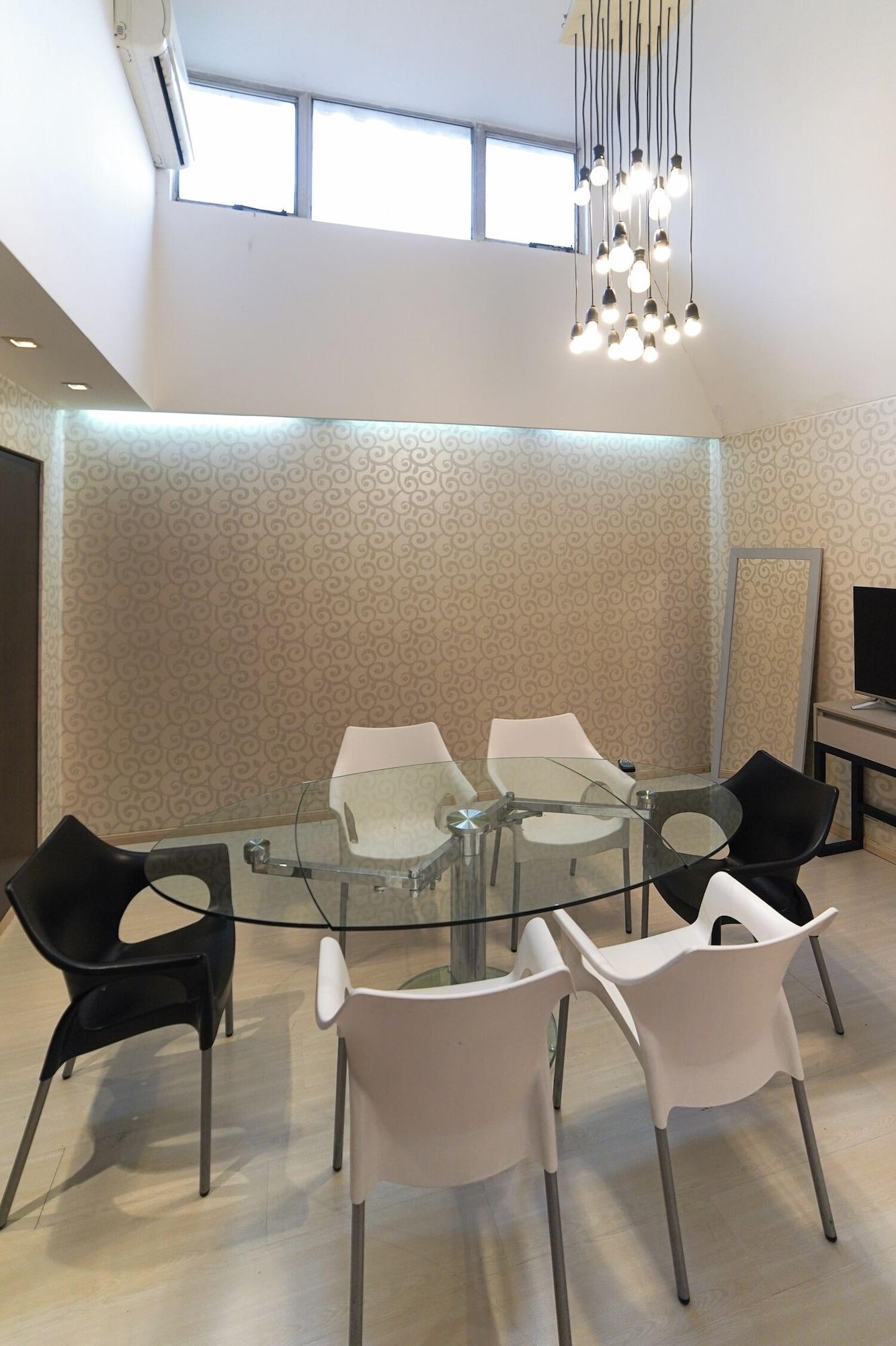 Varios Sarum Hotel Design