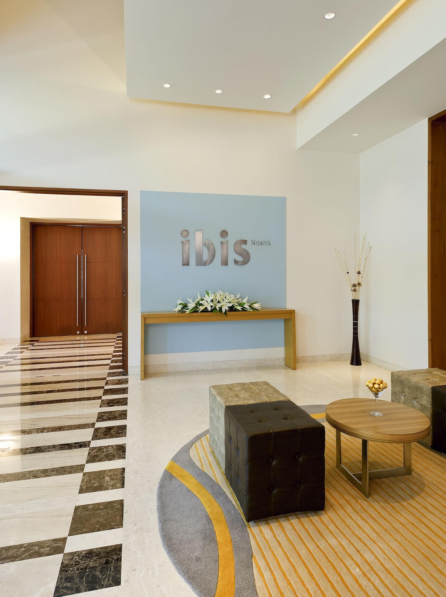 Vista Lobby ibis Nashik Hotel