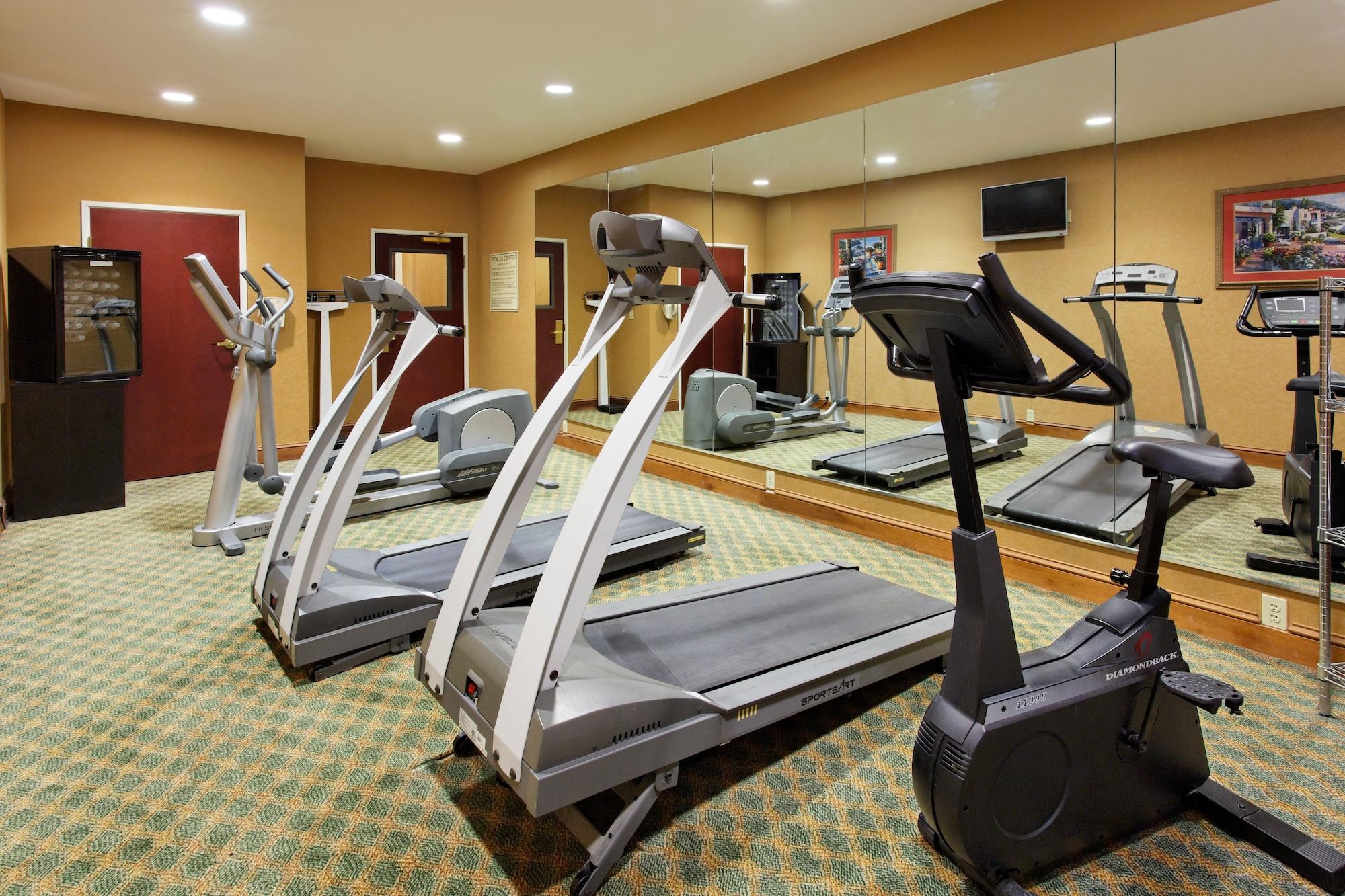 Gimnasio Holiday Inn Express Hotel & Suites Tupelo by IHG