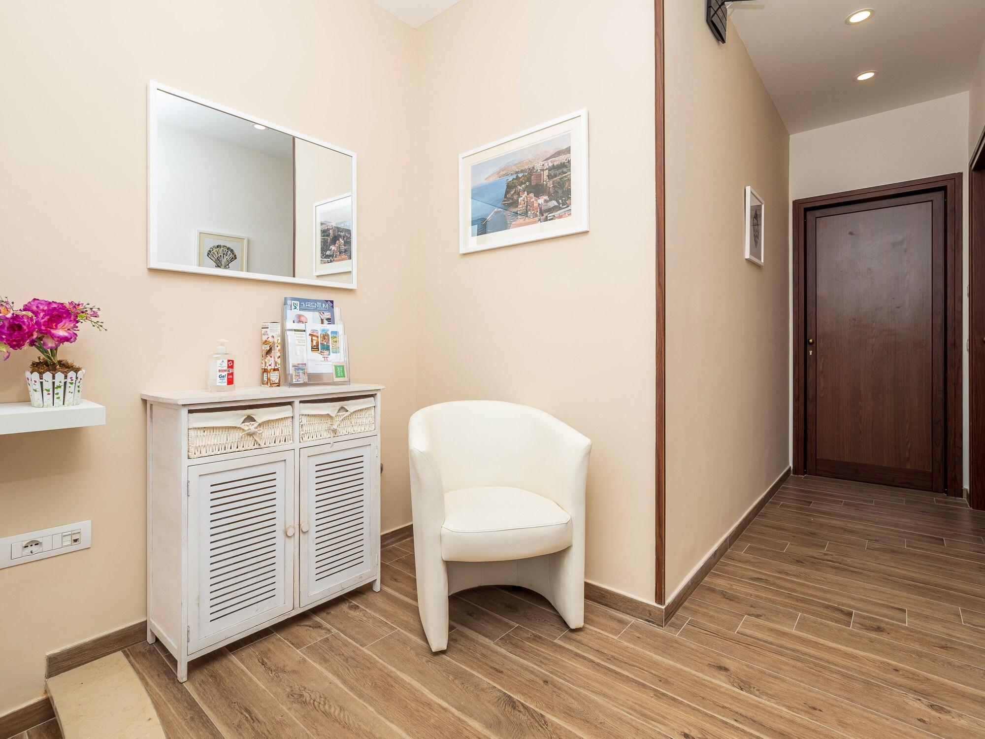 Vista Lobby Amore&Psiche - De Vivo Realty Sorrento