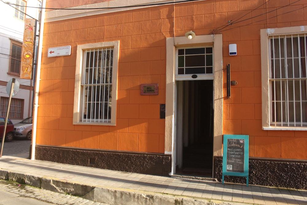 Vista Exterior Hostal La Colombina de Valparaiso - Hostel