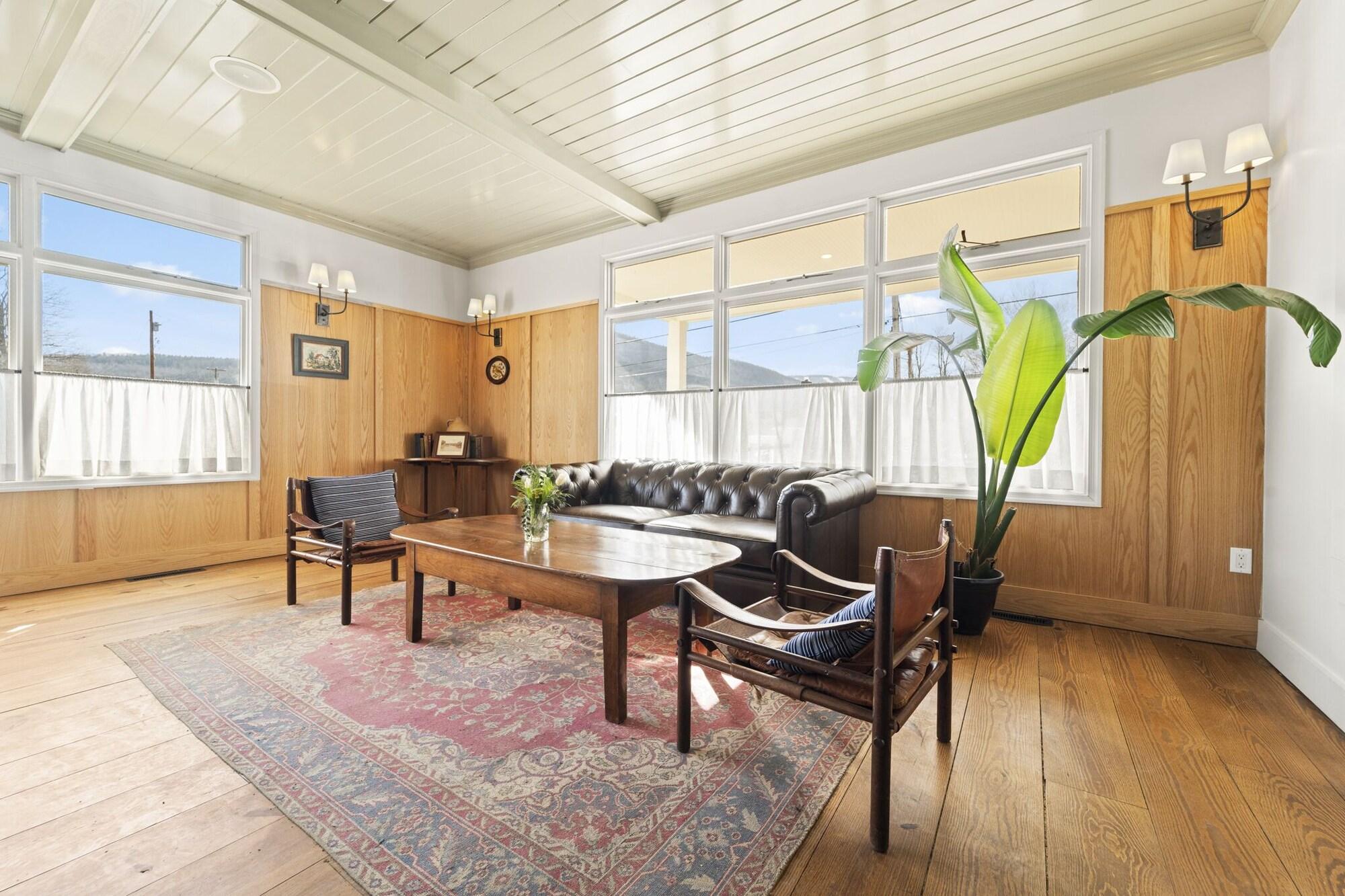 Vista Lobby Wylder Hotel Windham