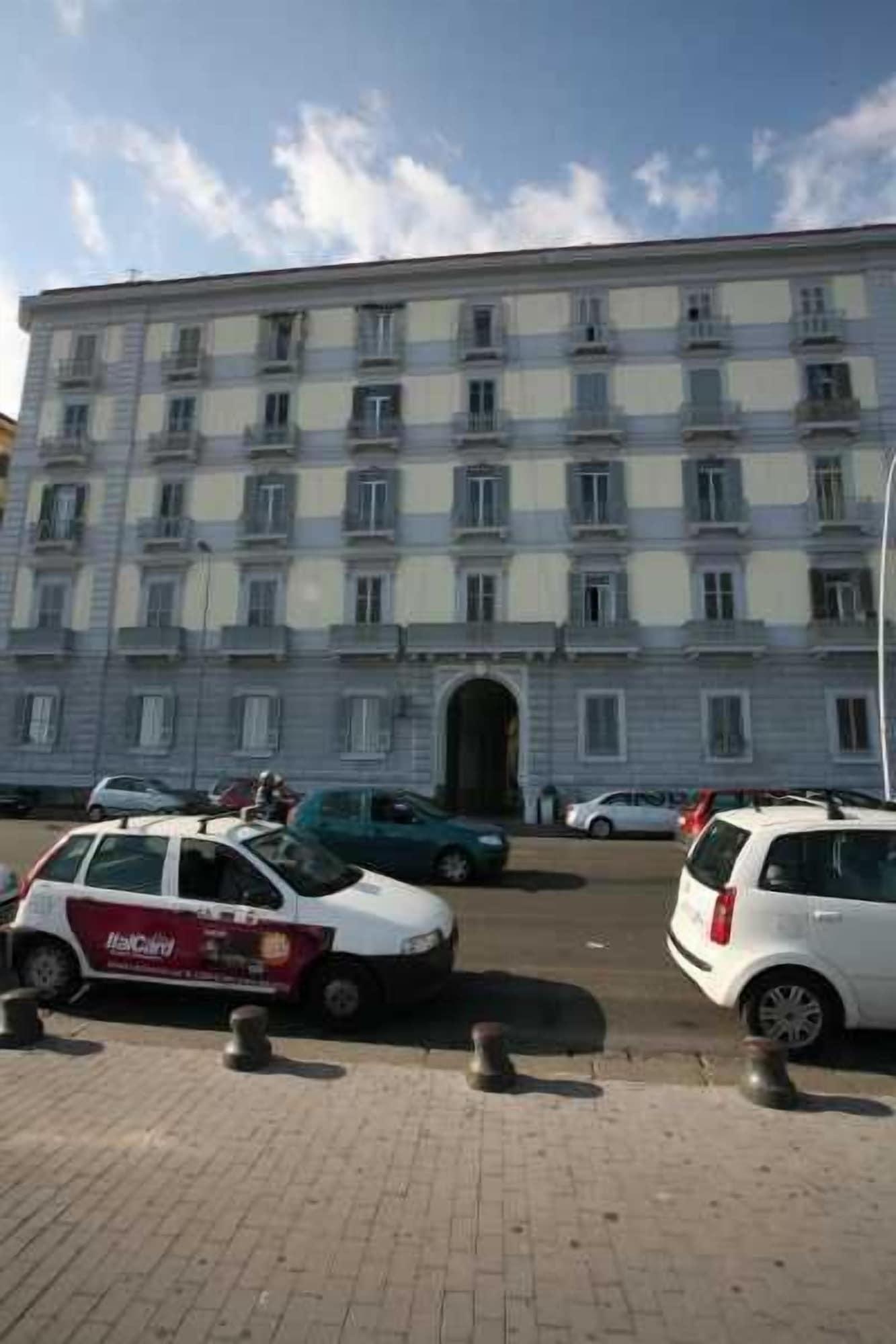 Vista Exterior B&B Dimora Caracciolo