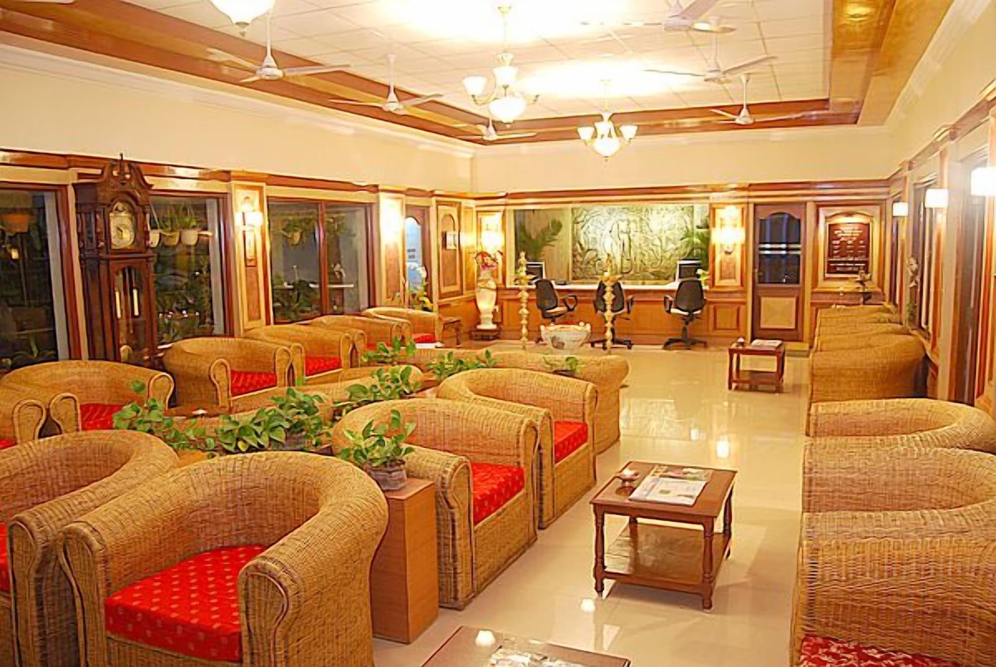 Vista Lobby Ideal Beach Resort