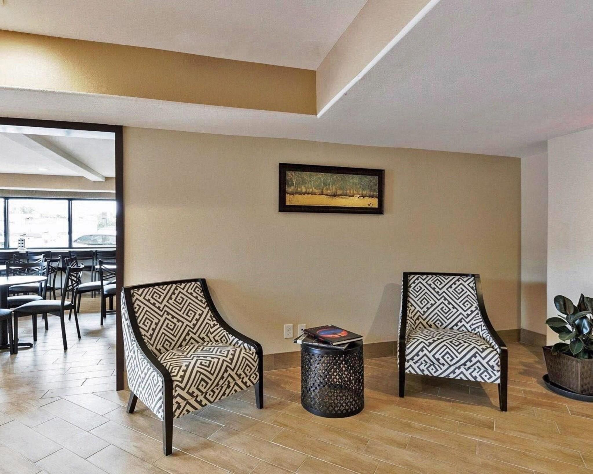 Vista Lobby Americas Best Value Inn NRG Park Medical Center