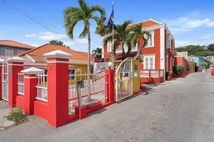Paquete - The Ritz Village Hotel