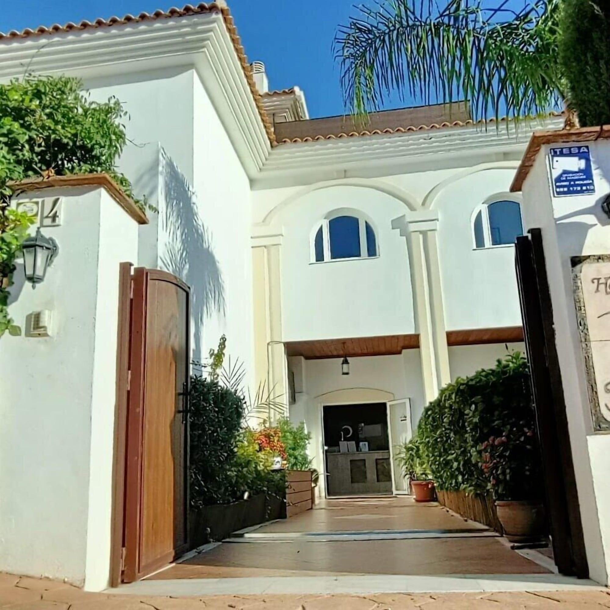 Vista Exterior La Luna Blanca