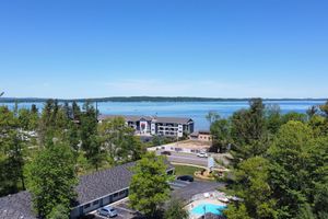 Alojamiento - Traverse Bay Inn