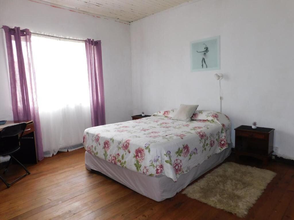 Varios Wind Hostel