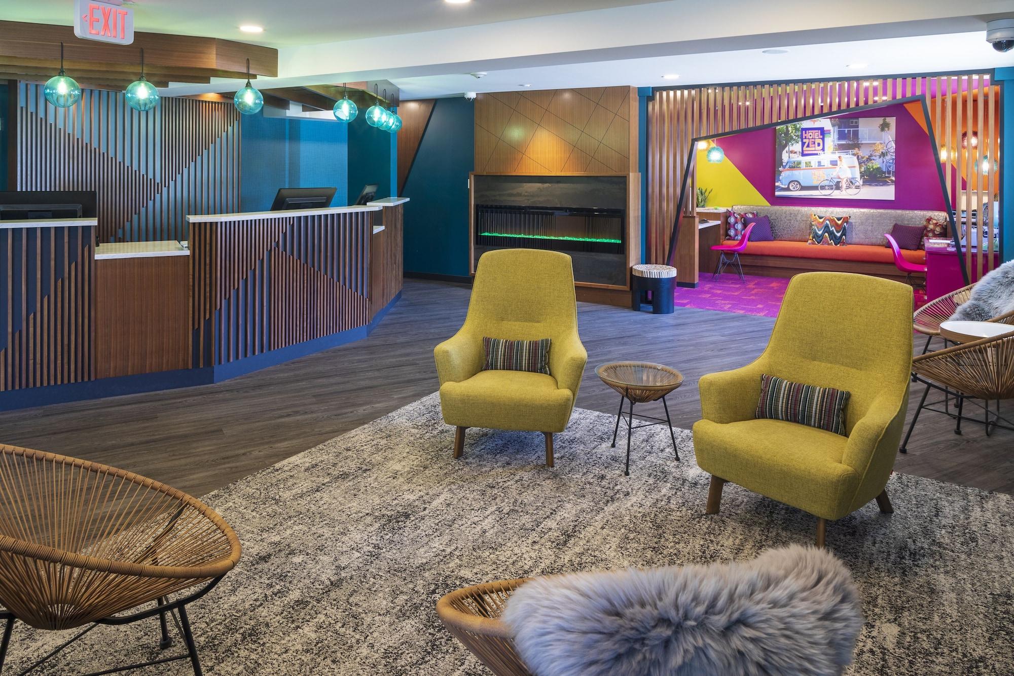 Vista Lobby Accent Inns Vancouver Airport