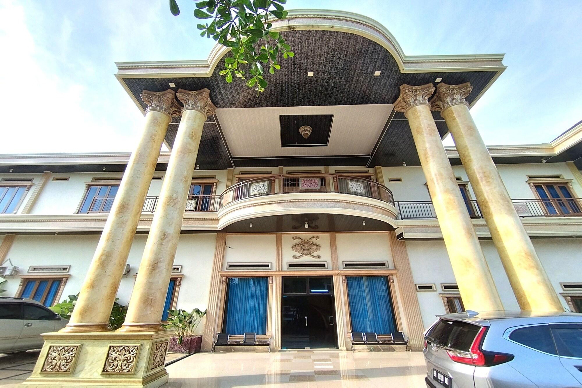 Varios Zahira Guesthouse Syariah
