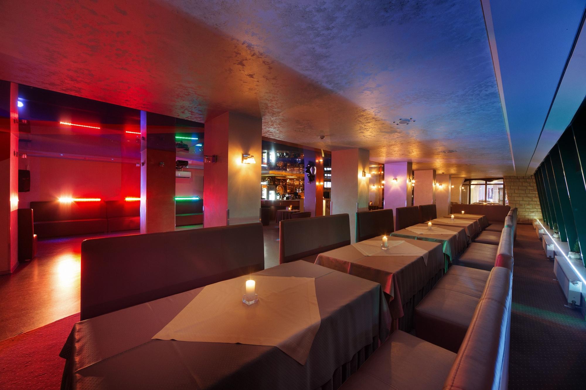 Bar/Salón Hotel Pegaz