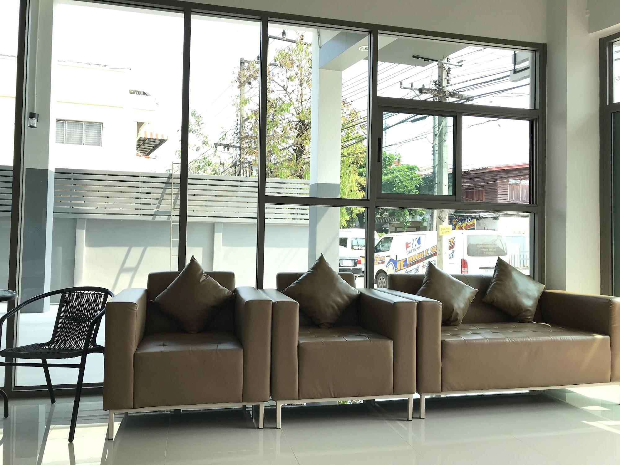 Vista Lobby UD House