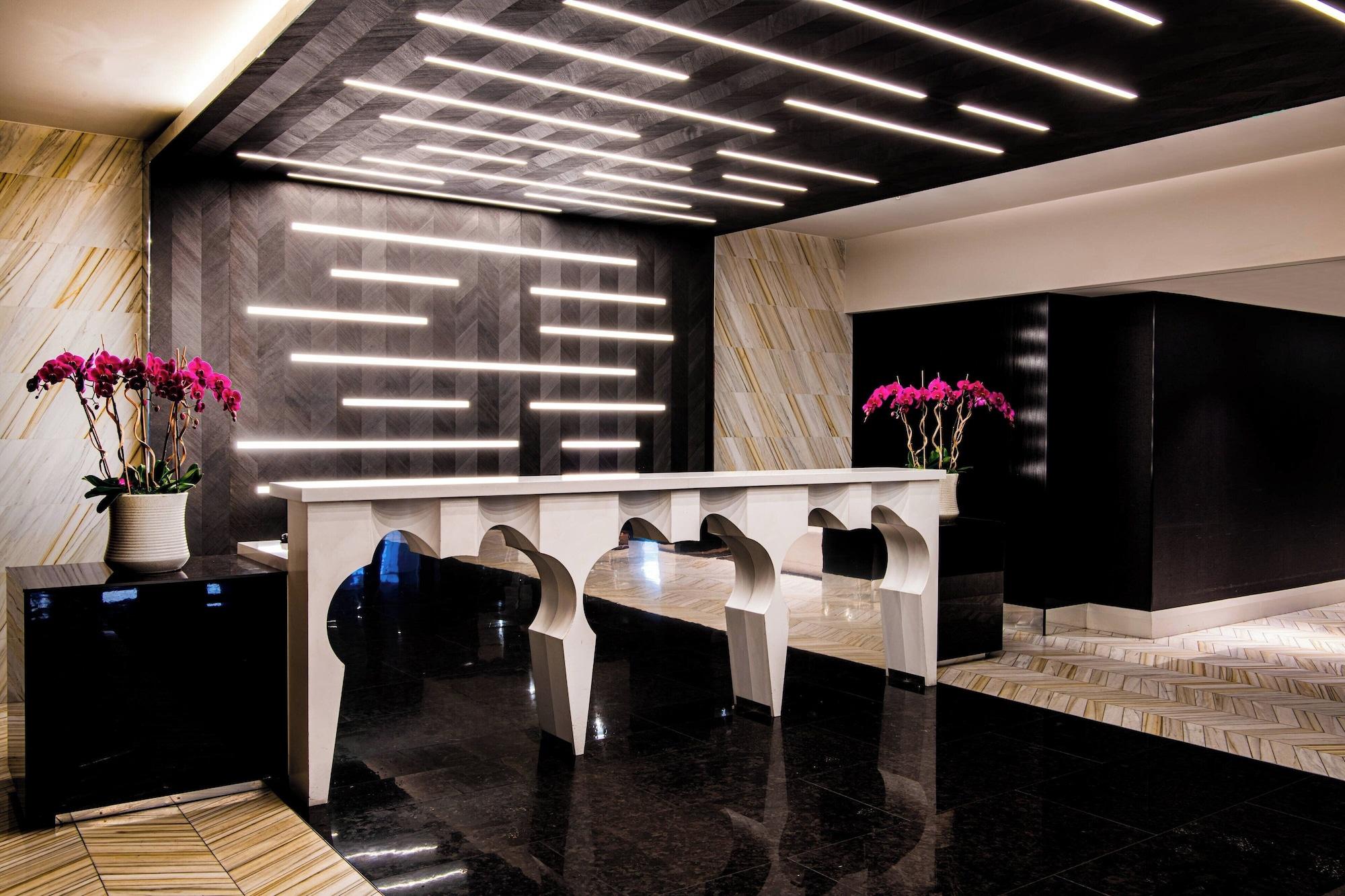 Vista Lobby Beverly Hills Marriott