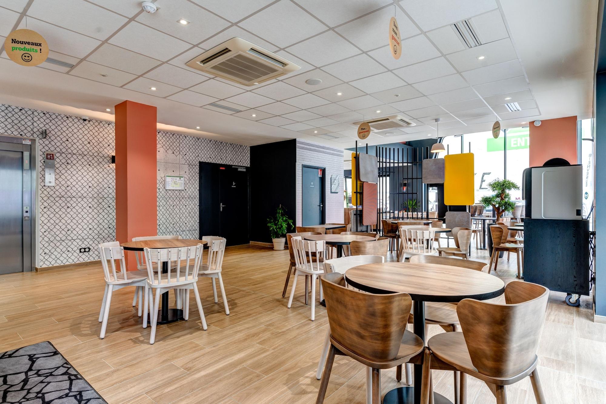 Restaurant B&B HOTEL Paris Ivry Quai de Seine