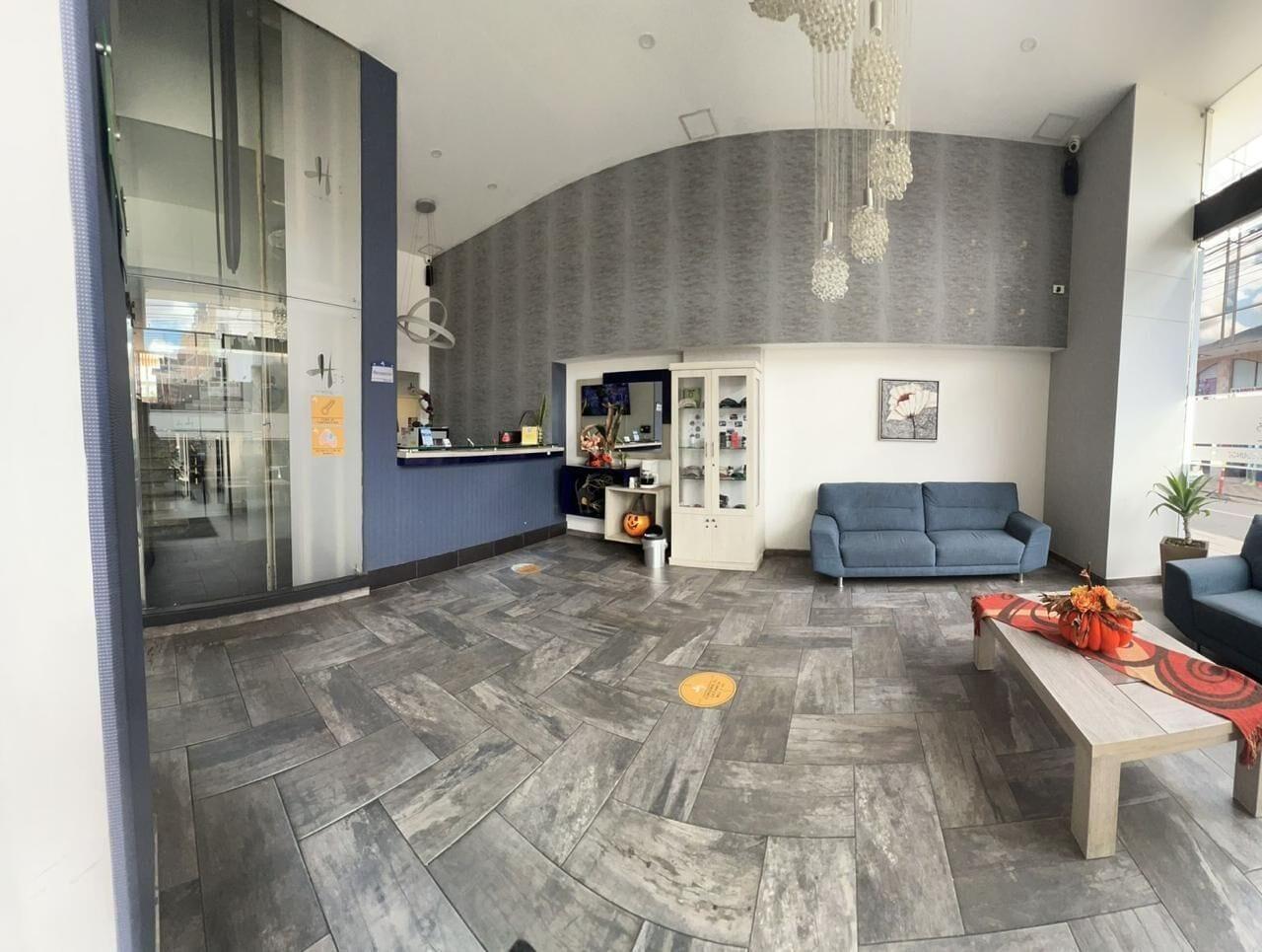 Vista Lobby Hotel H53