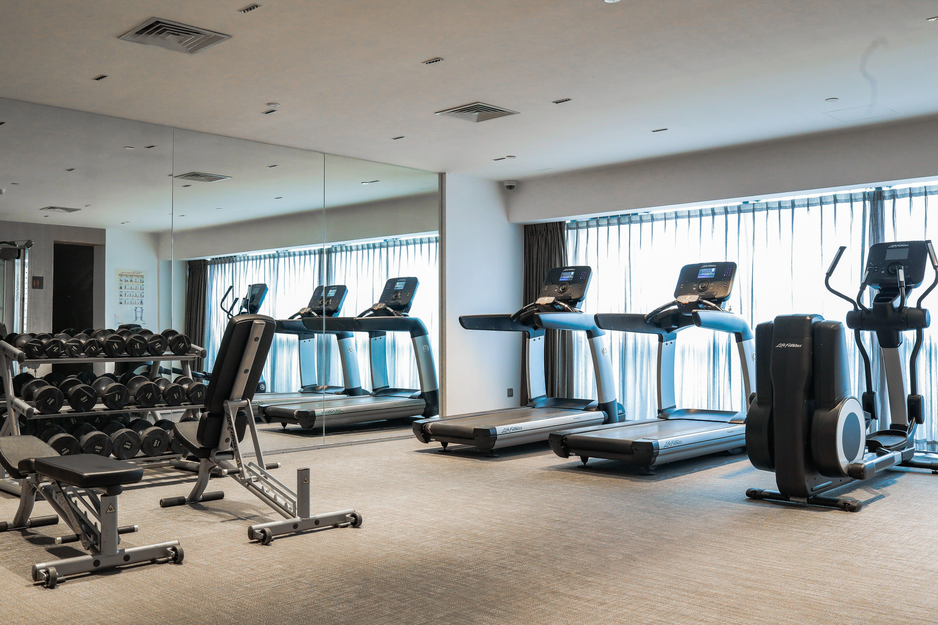 Gimnasio Holiday Inn Express Shanghai Songjiang Fangta by IHG