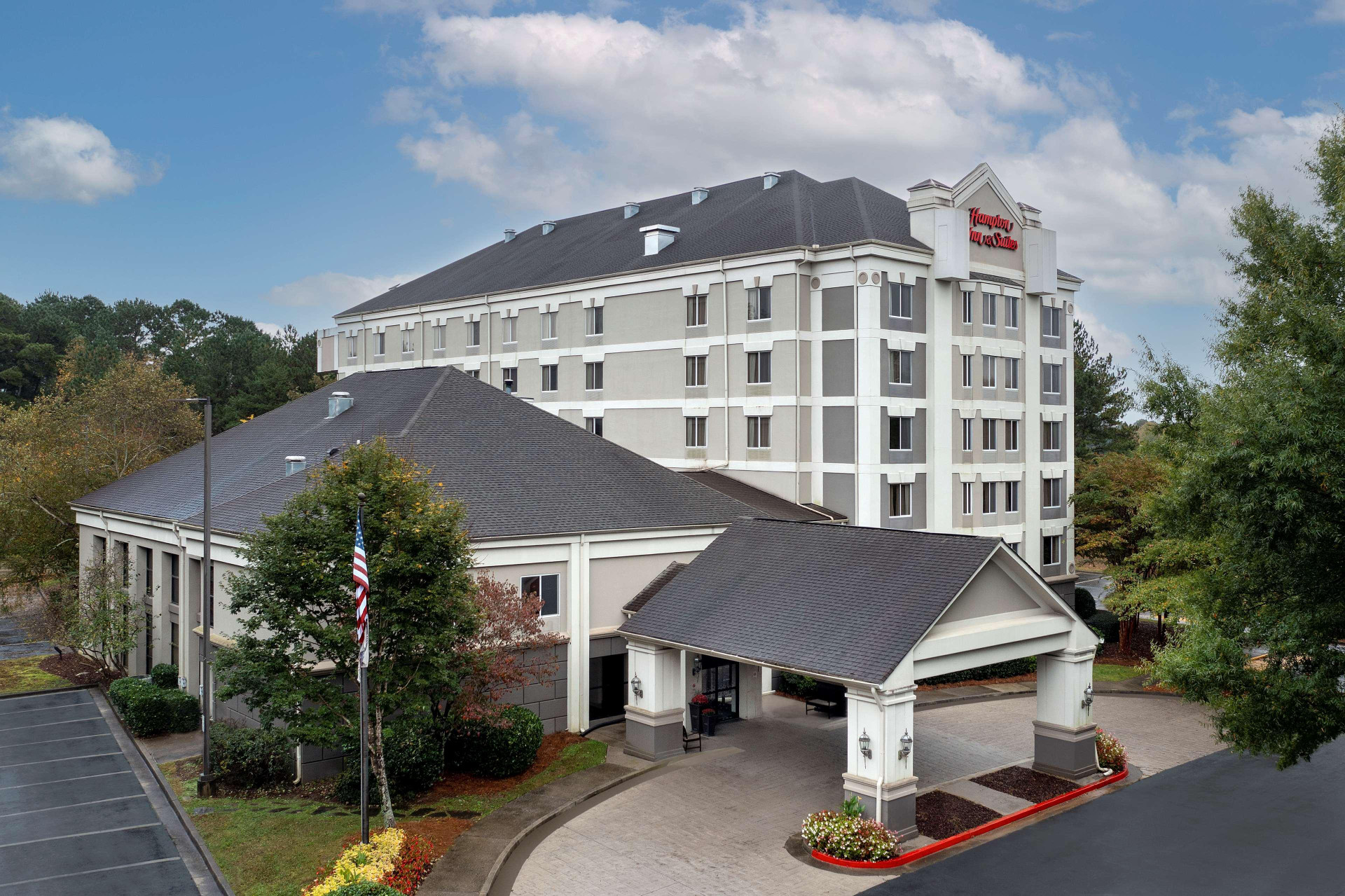 Vista Exterior Hampton Inn & Suites Alpharetta