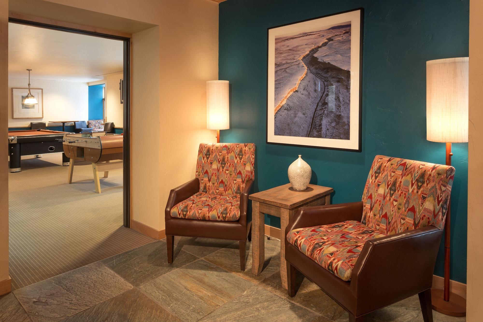 Vista Lobby The Edelweiss Lodge and Spa