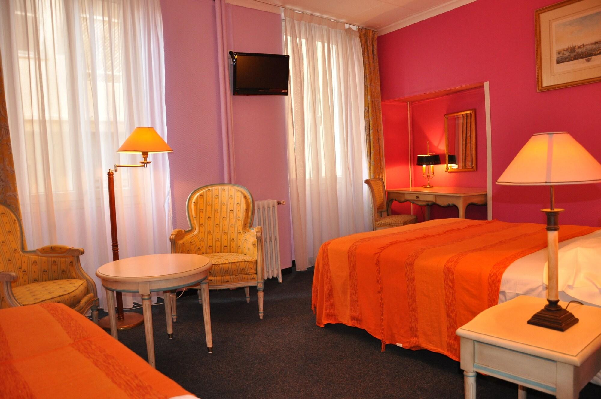 Varios Hotel Moderne