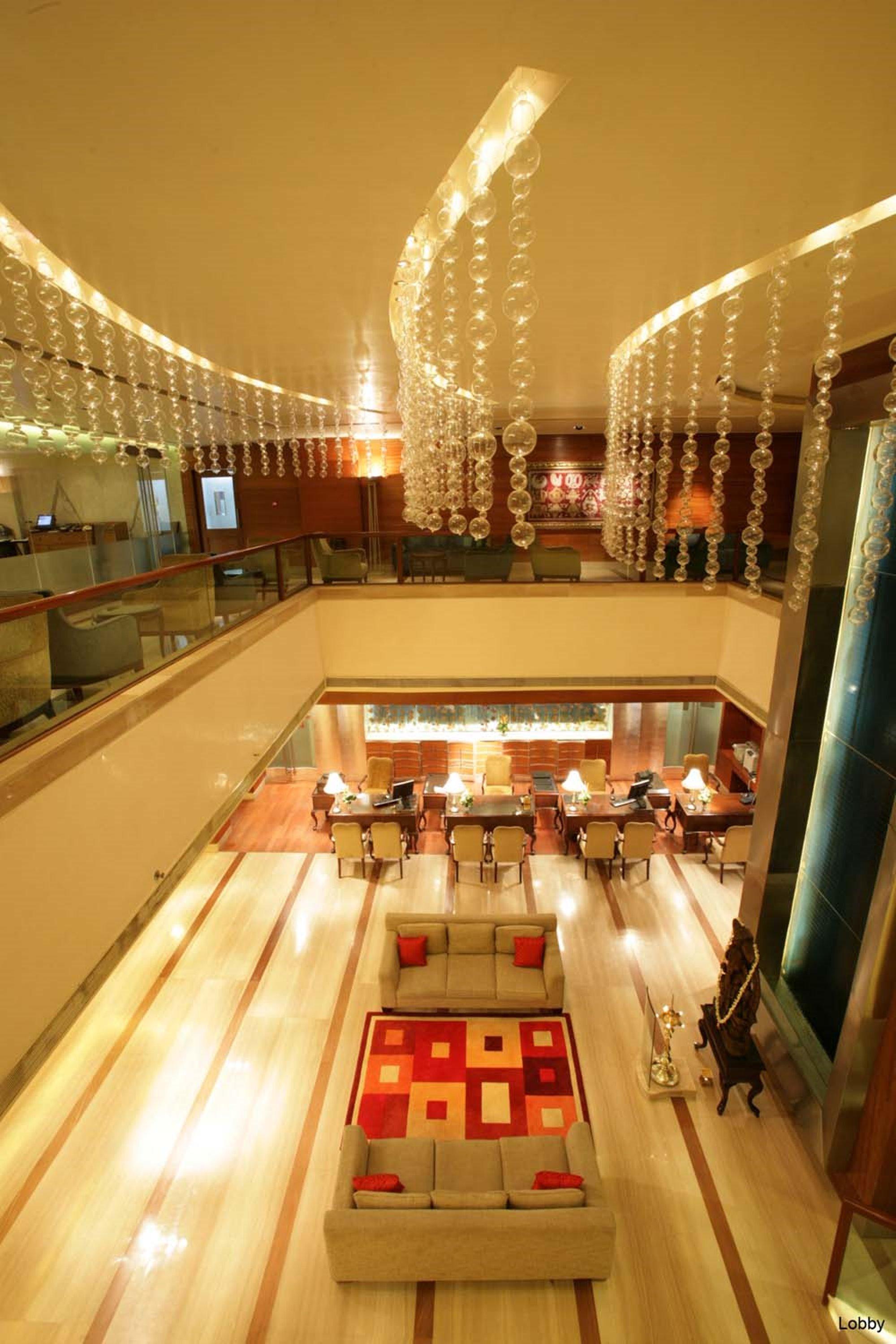 Vista Lobby Jaypee Siddharth