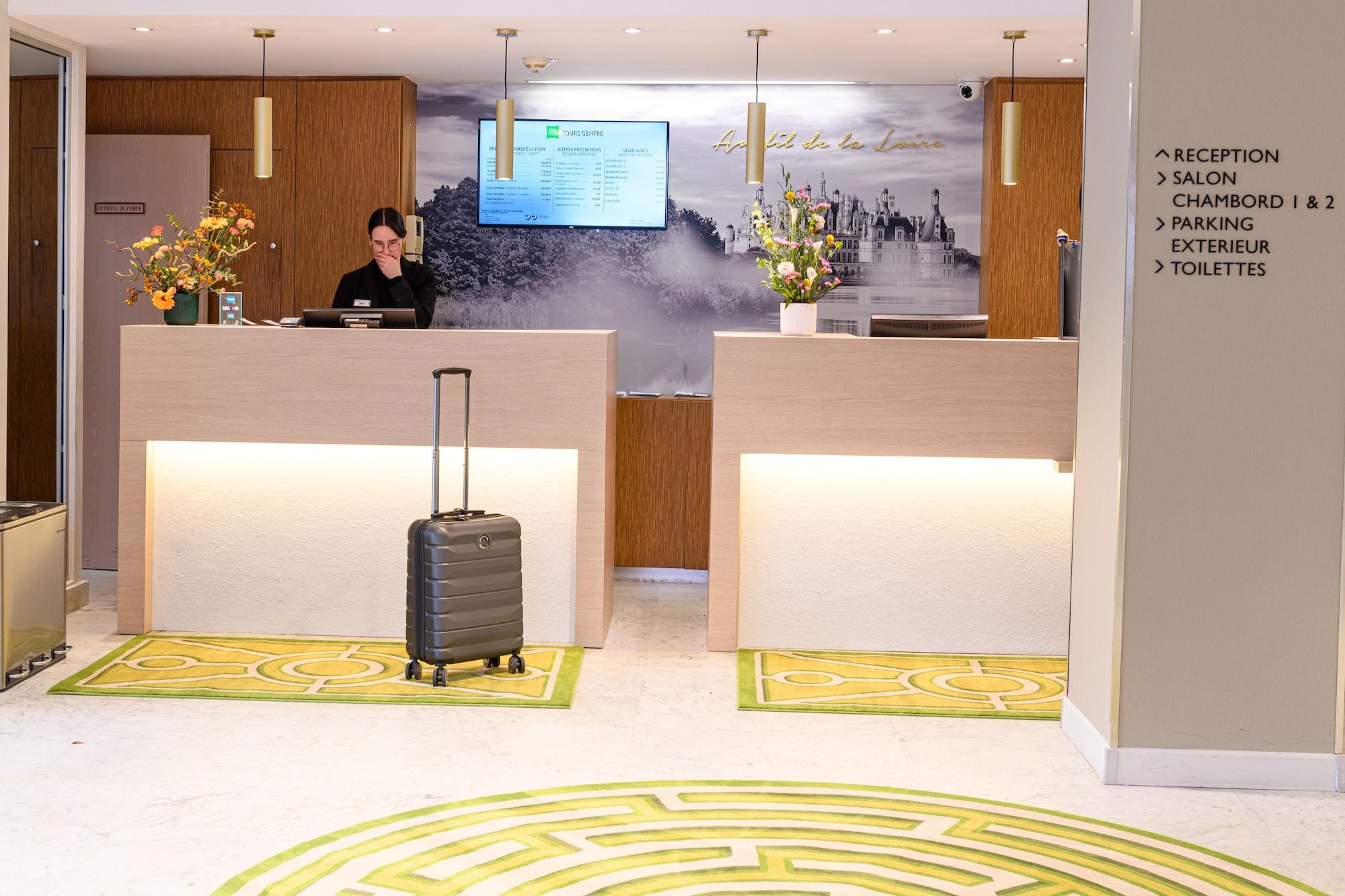 Vista Lobby ibis Styles Tours Centre