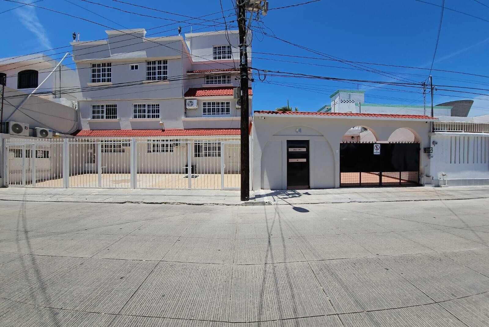 Vista Exterior Book & Sleep 44