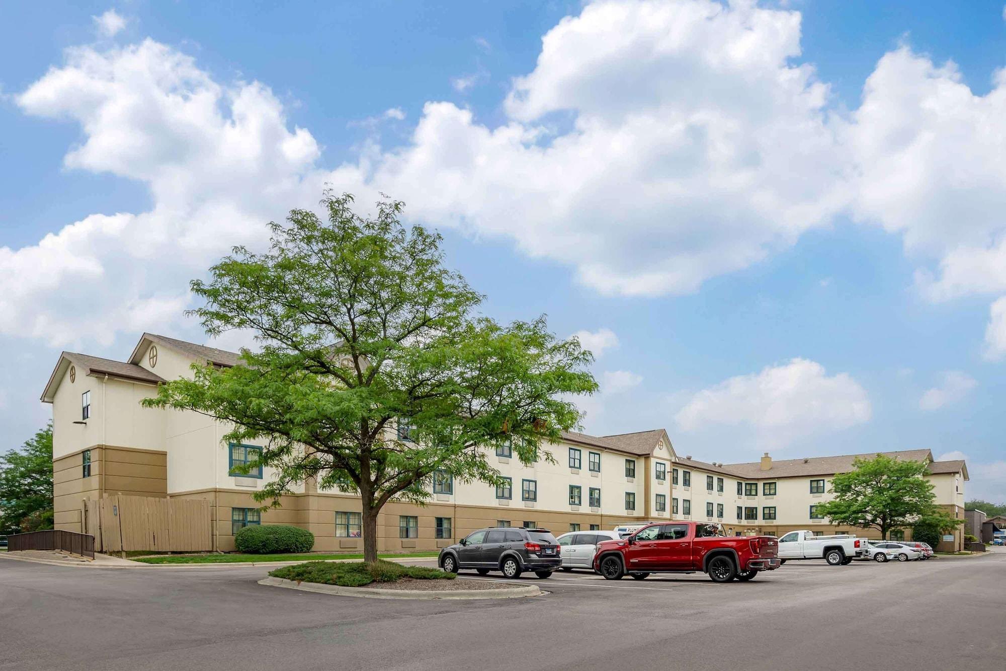 Vista Exterior Extended Stay America Select Suites Chicago Naperville West