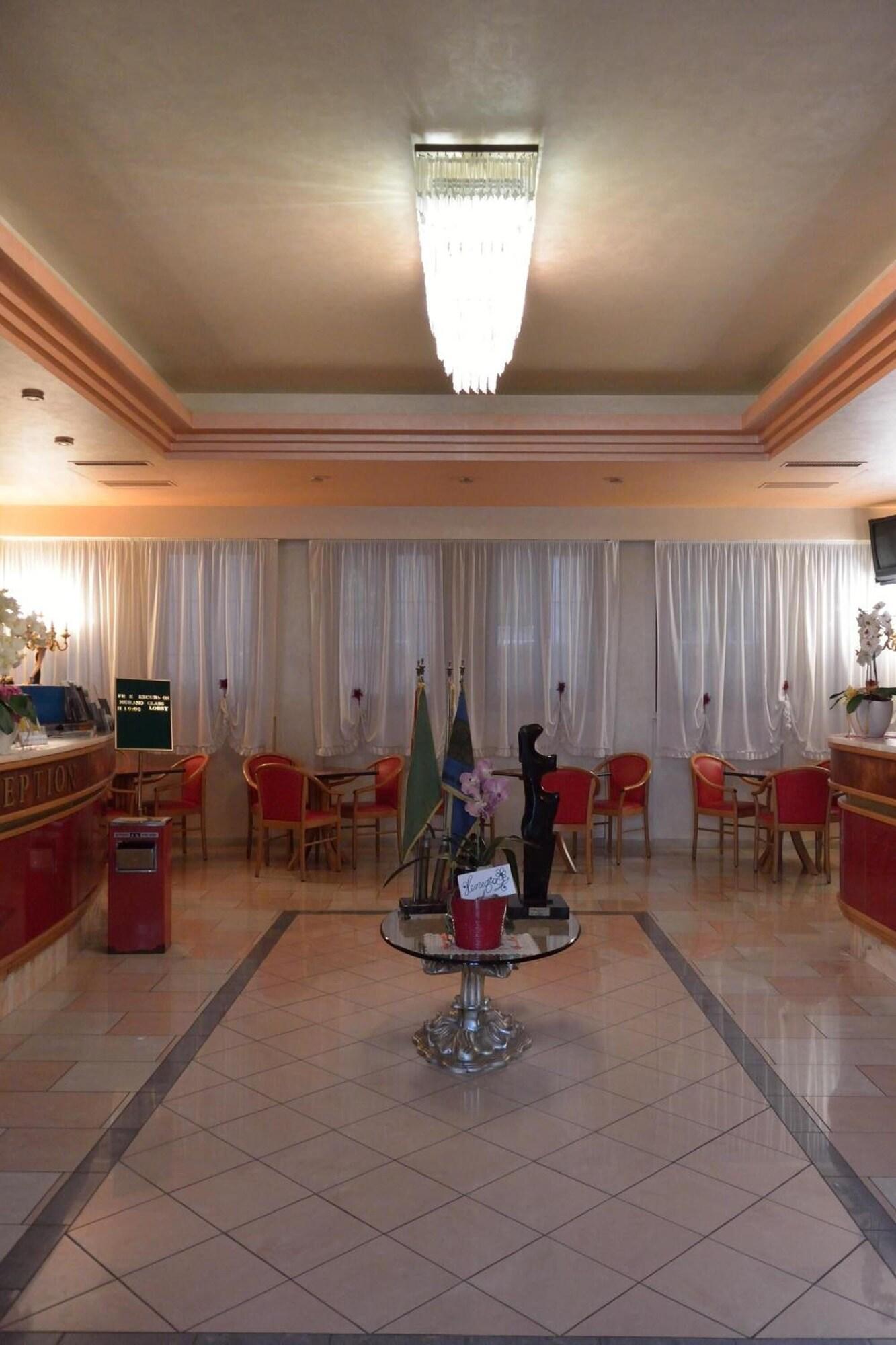 Vista Lobby Belle Arti Hotel