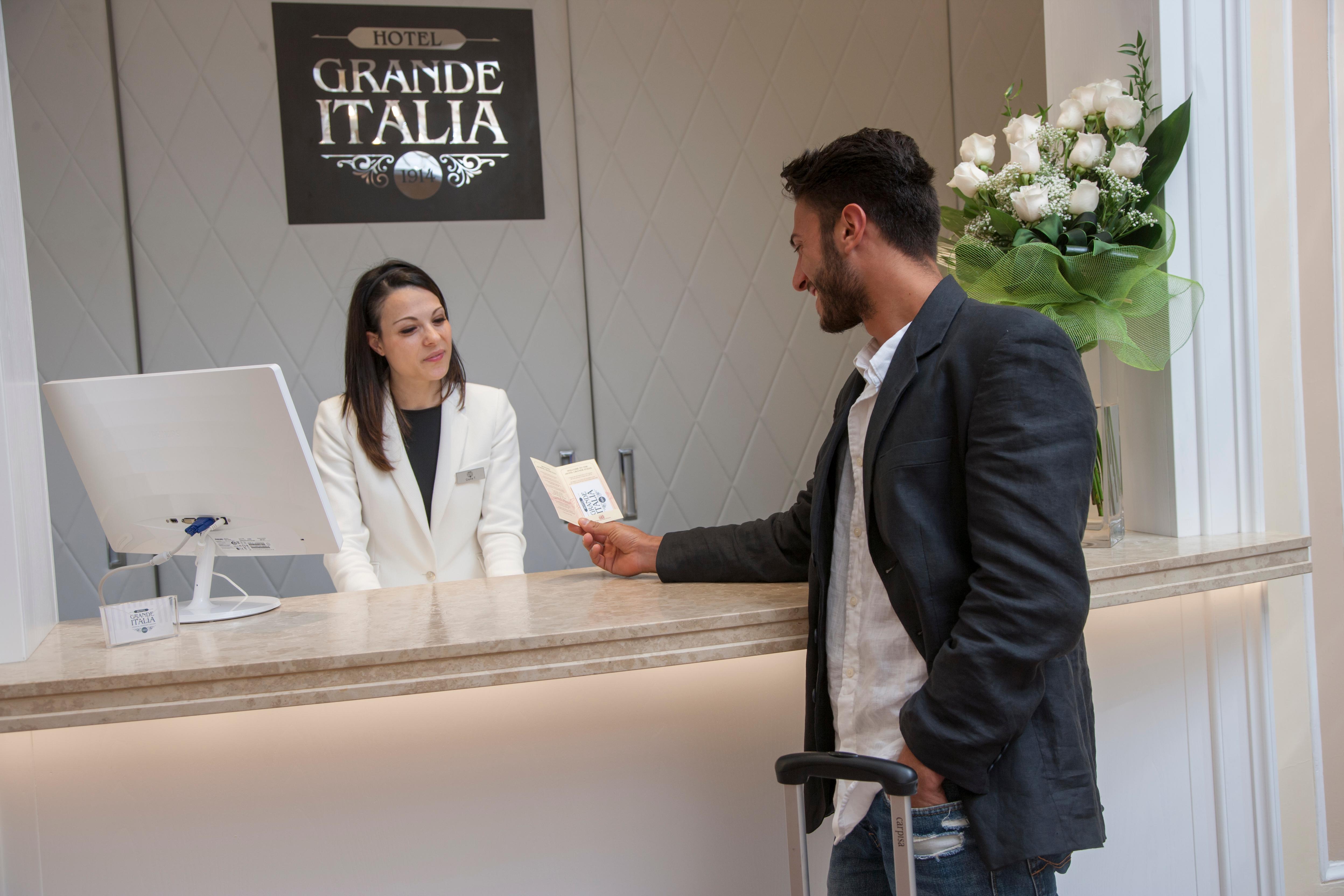 Vista Lobby Hotel Grande Italia