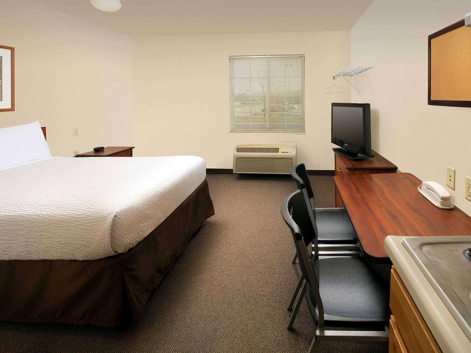 Suite WoodSpring Suites Kansas City Lenexa